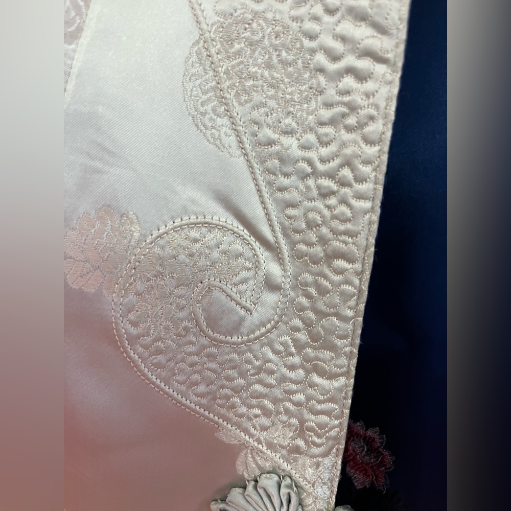 Vintage 100% Chinese Dressing Coat / Chinese Robe / Silk Robe - Picture 8 of 9